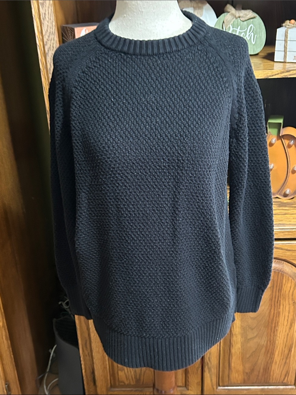 Old Navy Black Textured Crewneck Sweater Size XS